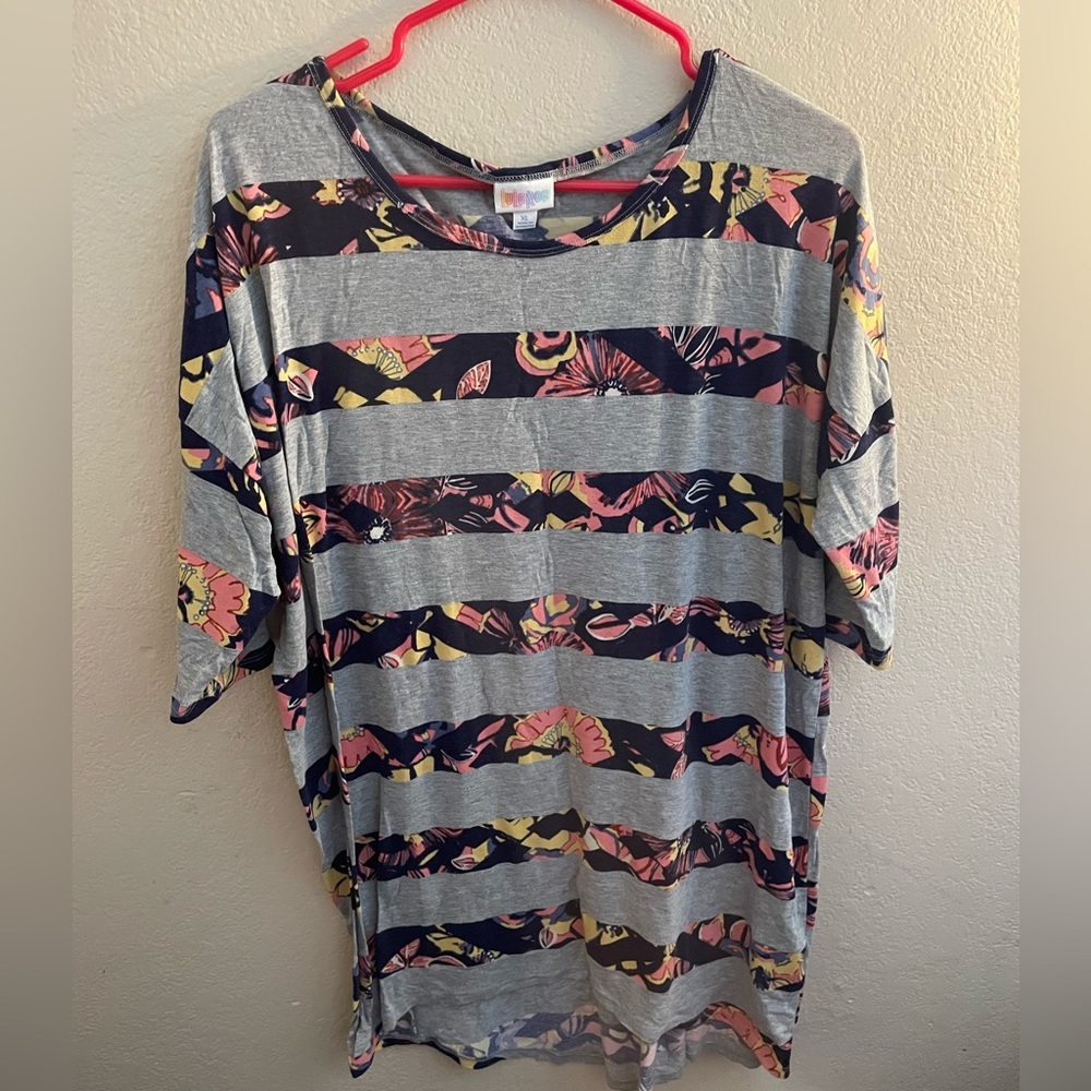 Women’s Lula Rowe, short sleeve, gray, purple shirt, extra large